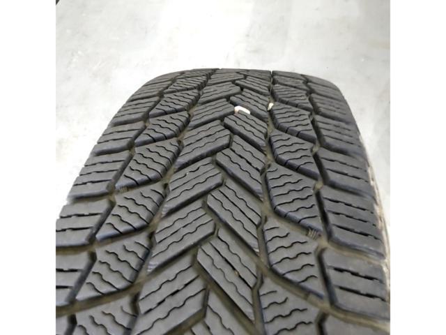 Audi Q3
5 arm
Secare Design
Original wheel
+
MICHELIN
X-ICE
SNOW