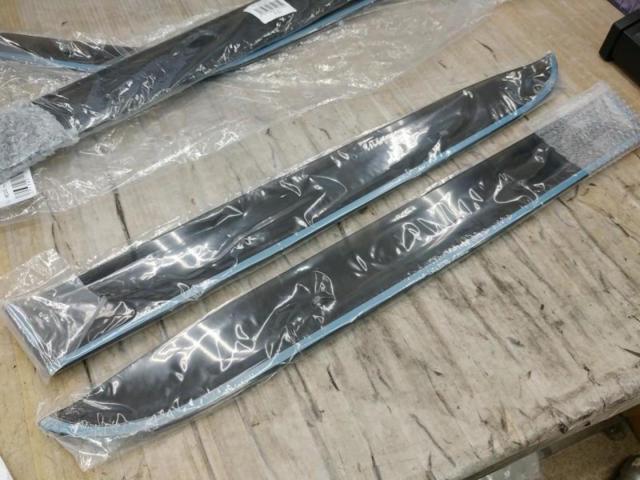 メーカー不明 サイドバイザー