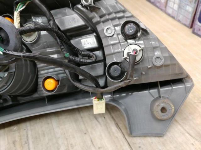 【左側】【トヨタ純正】テール(STANLEY 52-252)