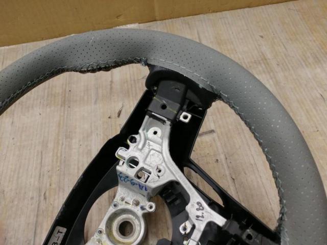 【トヨタ純正】レザーステアリング