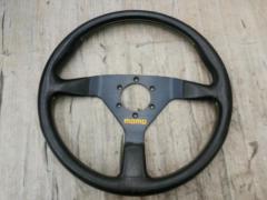 【MOMO】VELOCE レザーステアリング