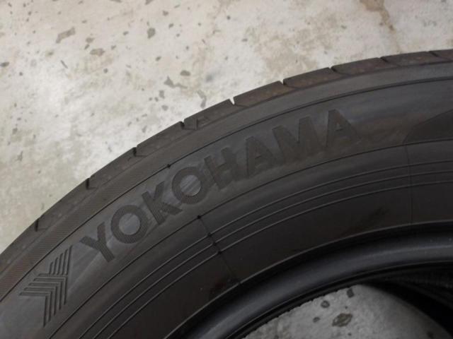 【2本セット】YOKOHAMA BluEarth-RV RV03