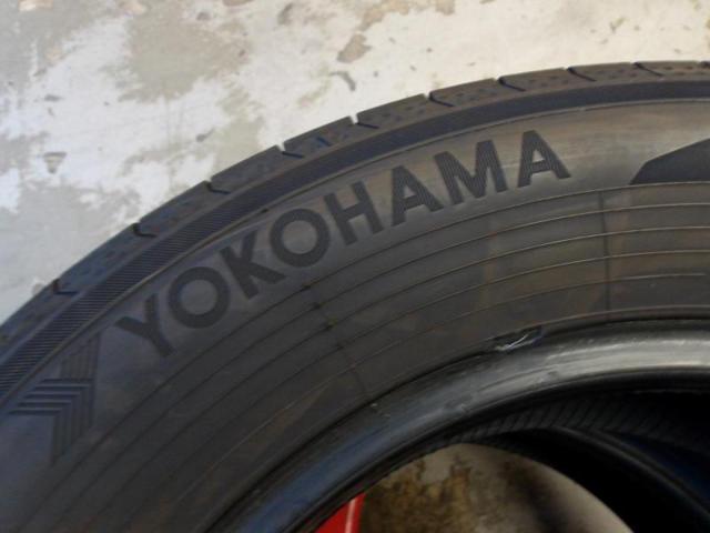 【2本セット】YOKOHAMA BluEarth-RV RV03