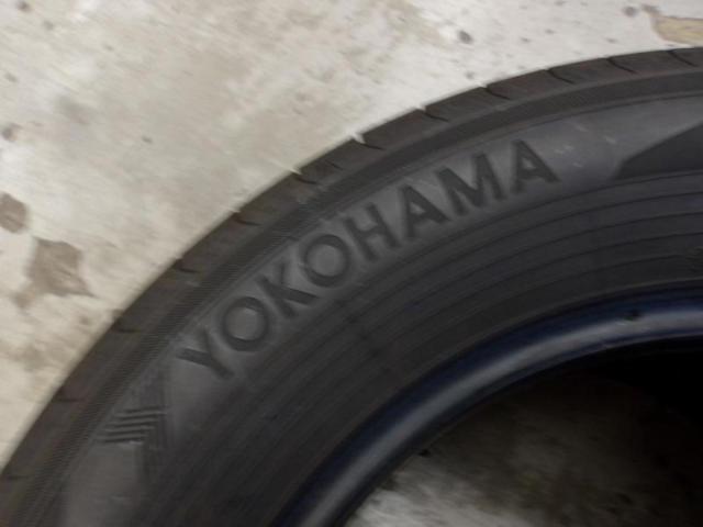 【2本セット】YOKOHAMA BluEarth-RV RV03