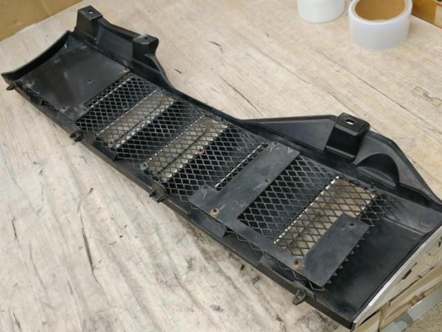 【スズキ純正】OPフロントグリル