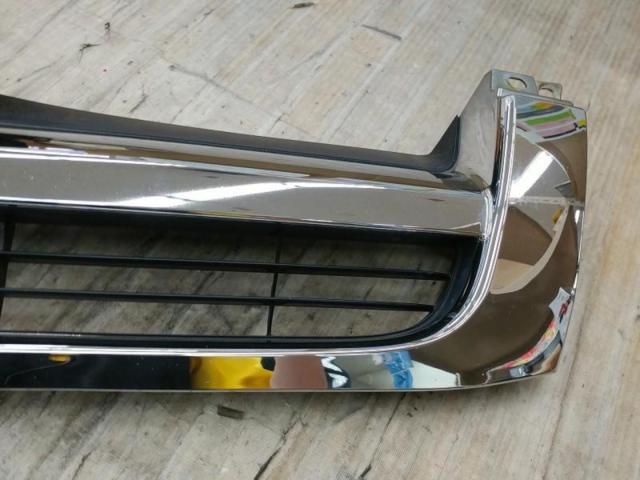 トヨタ純正 フロントグリル