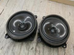 Toyota genuine
Front speakers