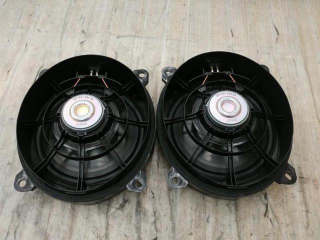 Toyota genuine
Front speakers