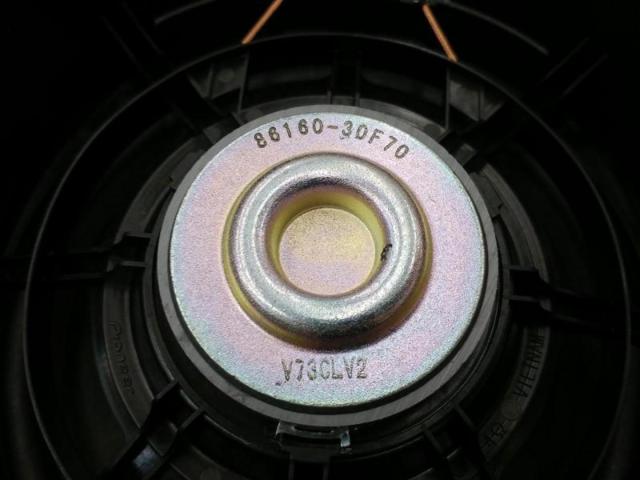 Toyota genuine
Front speakers