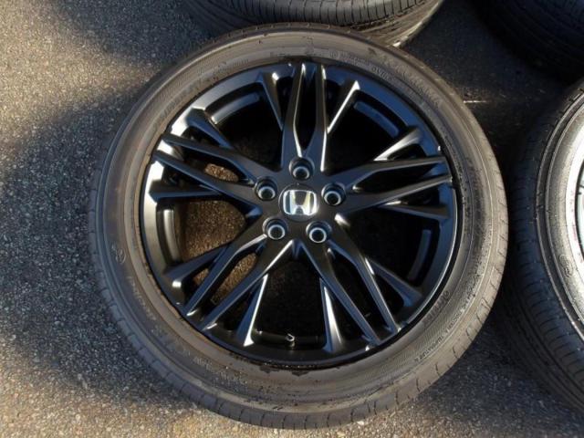 5 Honda Genuine RC5
Odyssey
Absolute
EX Genuine + YOKOHAMA
ADVAN
dB
V-551V