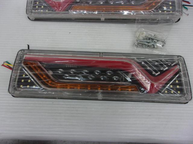 メーカー不明 汎用LEDテールレンズ 