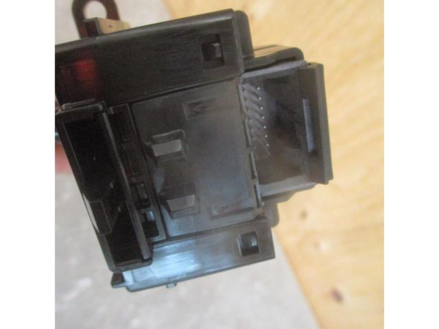 A great find: a genuine Toyota headlight lever.
[Removed from a Yaris Cross gasoline model]