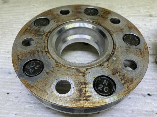 kics ハブリング付きワイドトレッドスペーサー  20mm  PCD 114.3-5H  M12xP1.25 ハブ径 56mm