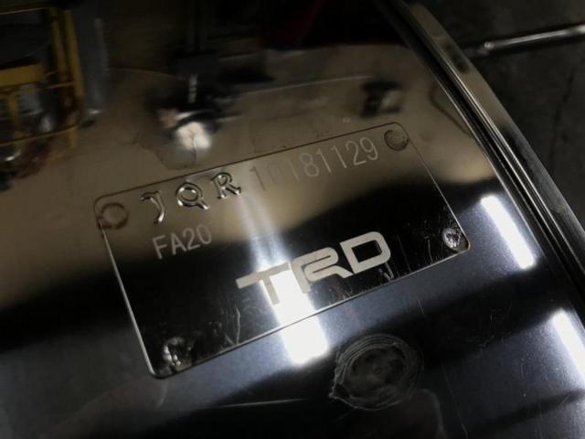 TRD
GR Sports muffler
JQR
10181129
[86
(ZN6)
Late]