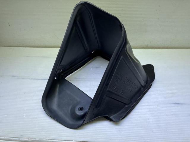 日産 (NISSAN) ER34スカイライン 純正インタークーラー