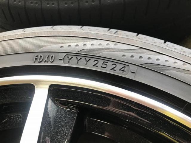 BIGWAY B-WIN VENOZA9 + YOKOHAMA BluEarth-RV RV03 215/45R18 93W