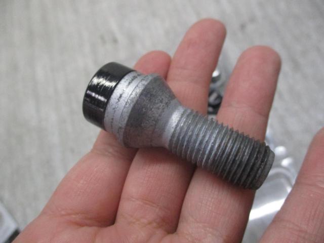 BBS
Made McGARD
Wheel lock bolt
Installation Kit
