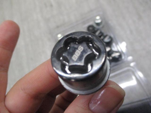BBS
Made McGARD
Wheel lock bolt
Installation Kit