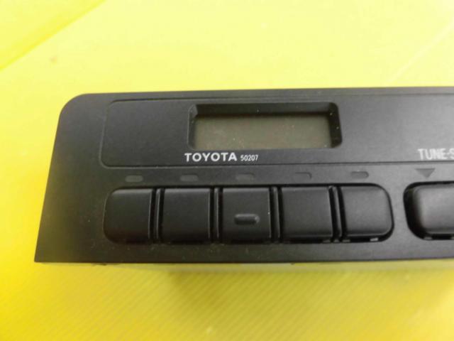 Toyota genuine parts
86120-52041
1DIN Wide AM/FM Radio