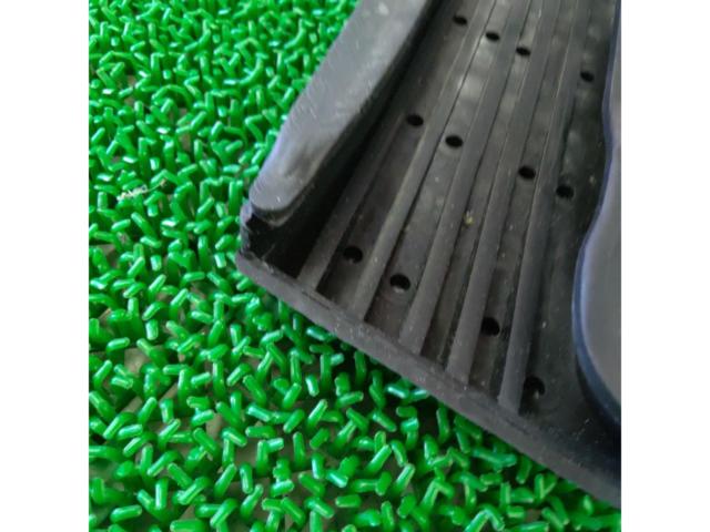 【メーカー不明】ハリアー専用アルミペダルカバー