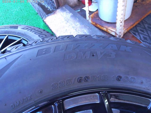 HOT STUFF(ホットスタッフ) Exceeder(エクシーダー) E01 (5HOLE) ダークシルバー + BRIDGESTONE(ブリヂストン)BLIZZAK DM-V3