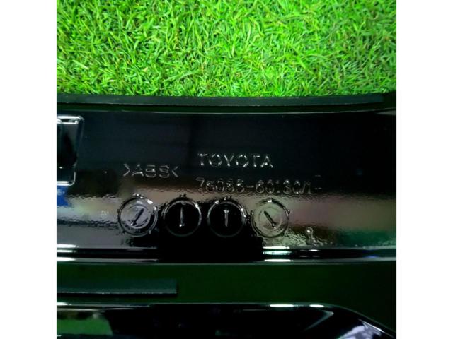 TOYOTA(トヨタ) ランドクルーザー 300純正リアスポイラー