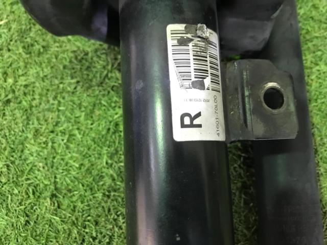 【ワケアリ】SUZUKI(スズキ) スイフトスポーツ/ZC32S純正ショック +TEIN ダウンサス