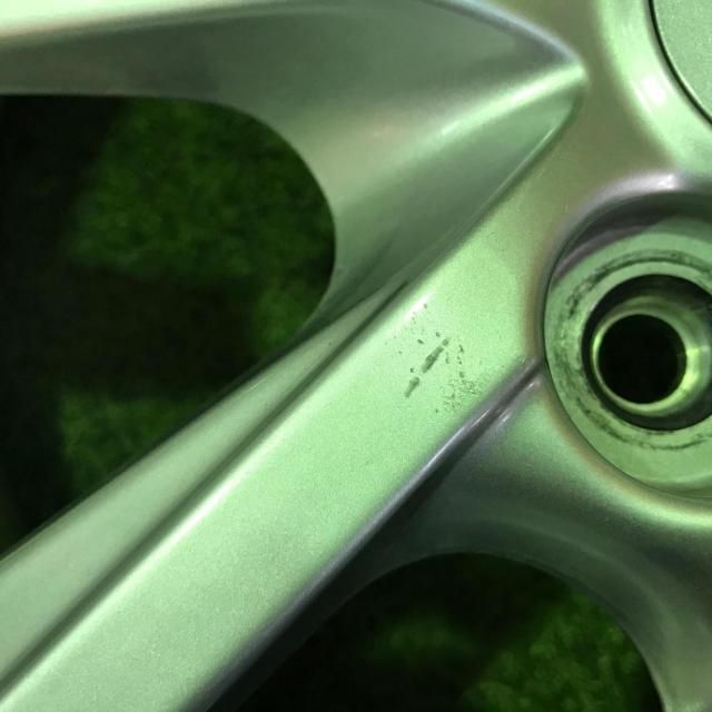 DAIHATSU
Move genuine
14 inches aluminum wheels
+
YOKOHAMA
S306
Four