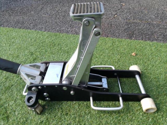 ASTRO PRODUCTS 2.0TON アルミニウムジャッキ