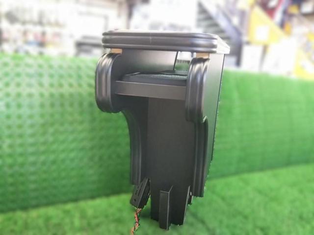 D.A.D ギャルソン センターアームレスト ジムニーシエラ JB74用