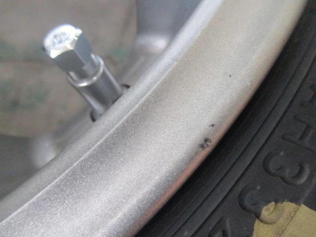 BRIDGESTONE ECO
FORME (Eco-form)
SE-12
(12SPOKE) + BRIDGESTONE VRX2