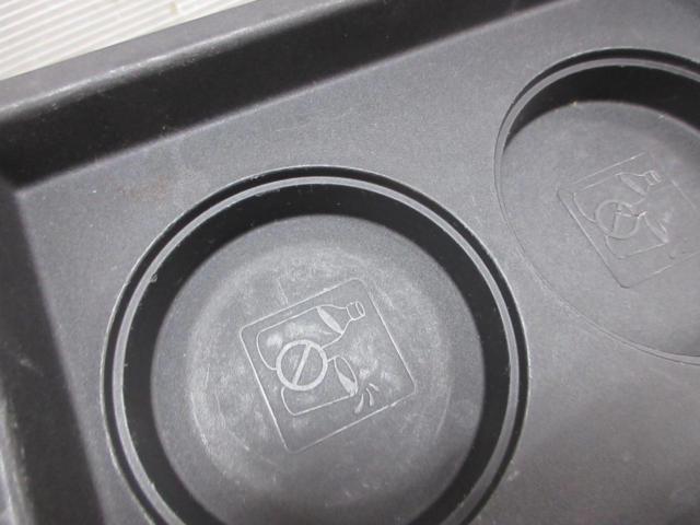 トヨタ純正(TOYOTA) ハリアー純正ストレージポケット