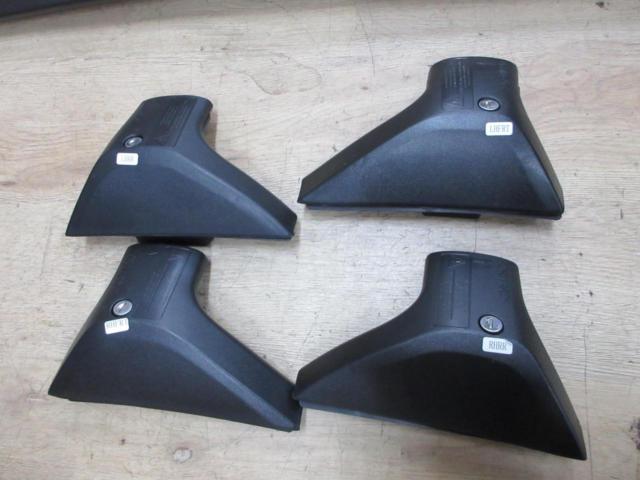 【メーカー不明】 RAV4 ベースキャリアセット