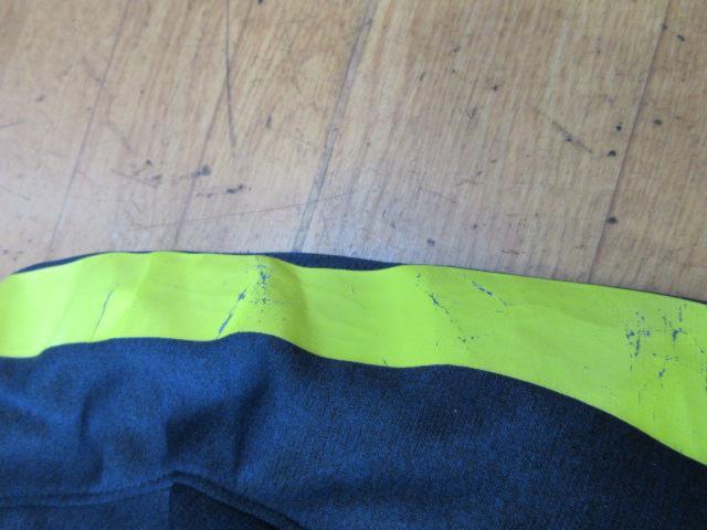 KUSHITANI Vector Jacket
M size
*The reflective parts are heavily damaged.