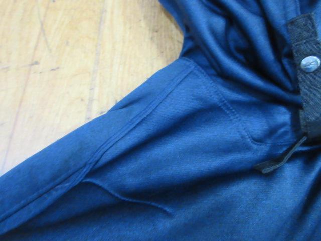 KUSHITANI Vector Jacket
M size
*The reflective parts are heavily damaged.