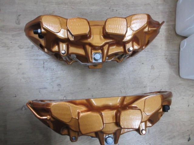 Genuine bmw
F82
M4
Genuine front caliper
Right and left