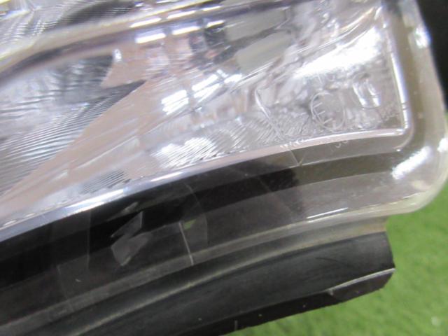 Toyota genuine parts
86
Genuine turn signal lens
Right and left