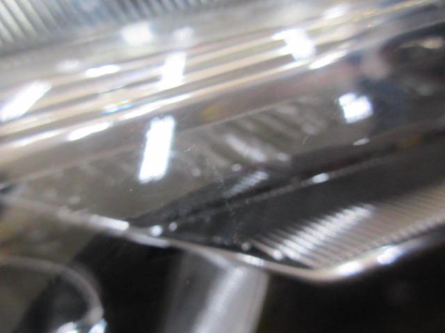 Toyota genuine parts
86
Genuine headlight
Right and left
