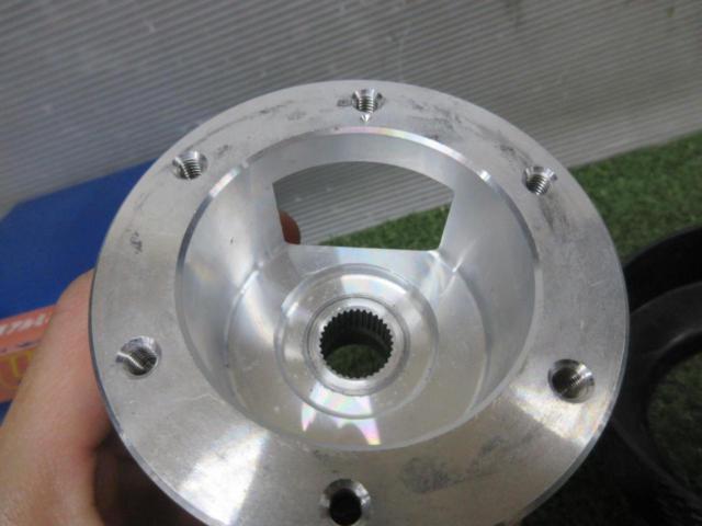 Works
Bell86
Steering wheel detachable boss spacer / RAPFIX exclusive
SHORT
BOSS