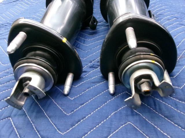 トヨタ純正 200系 クラウン純正 サスキット