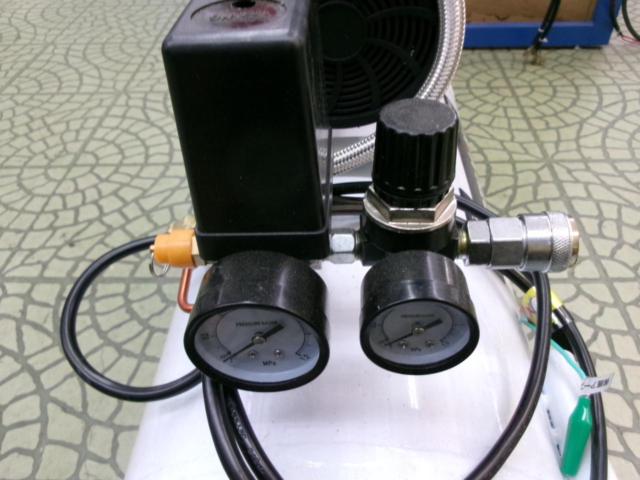 EARTH MAN 静音オイルレス コンプレッサー ACP-39ALB