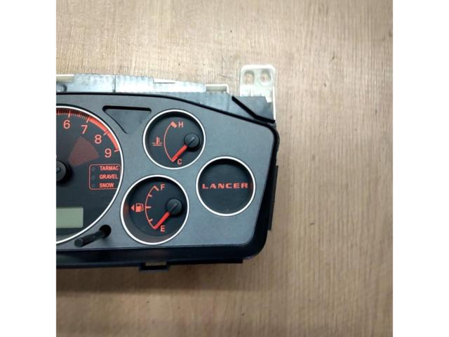 Mitsubishi
Lancer Evolution VIII original speedometer