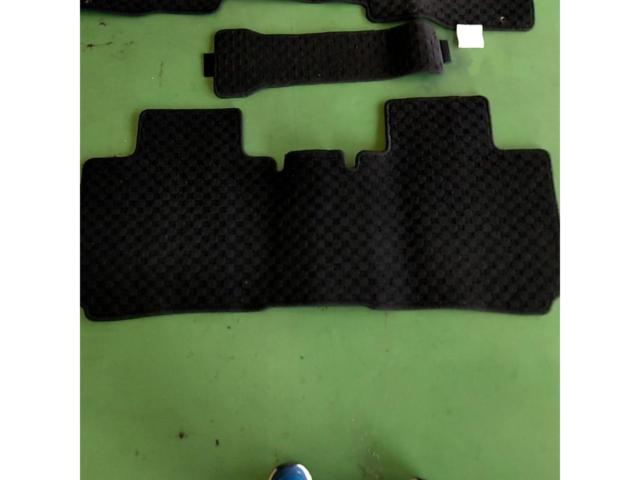 Suzuki Genuine Solio
MA36
Genuine
Mat
Set