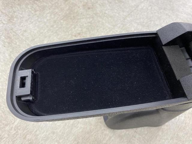 SEIWA Suzuki Every (DA17V series) dedicated armrest
OEM parts from various manufacturers can also be installed!!
black
Online exclusive product