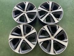 PEUGEOT (Peugeot)
308 (T9 type)
GT-Line
Original aluminum wheel
SAPHIR
Four