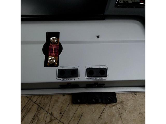 Boston
Acoustics
GT-2300
(GT
Reference
Series)
2ch power amplifier