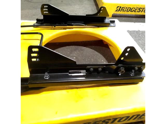RECARO フルバケットシートレール