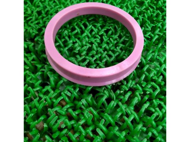 メーカー不明 樹脂製ツバ付ハブリング