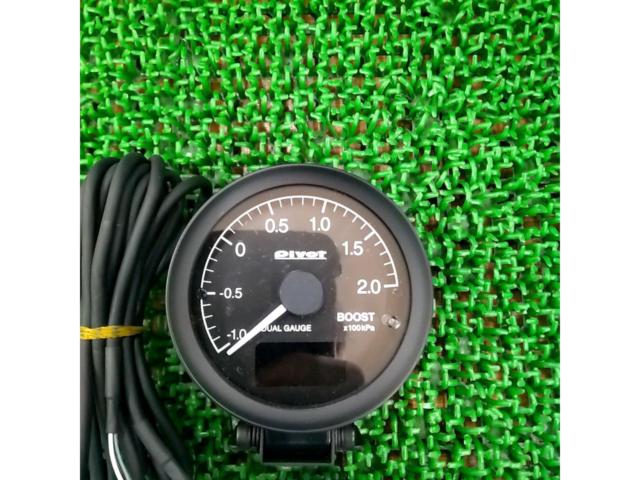 Pivot
DUAL
GAUGE
RS
Boost meter