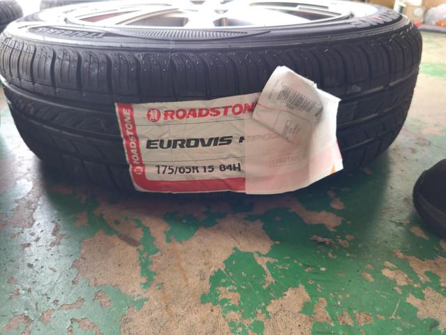 HOT STUFF Exceeder E08  + ROADSTONE Eurovis HP02
